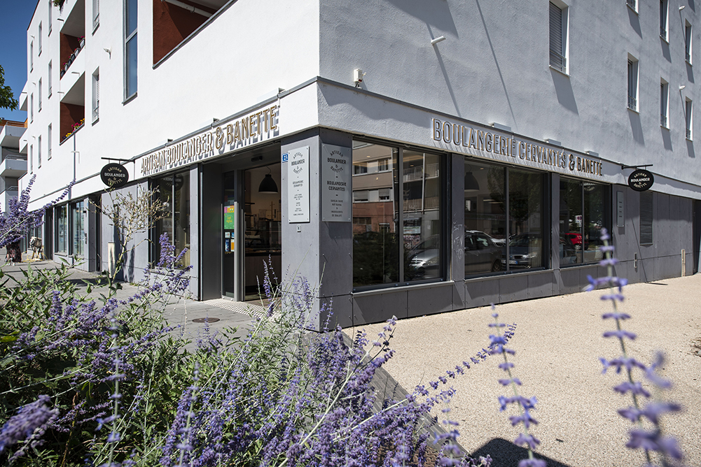 Devanture boulangerie, avenue Cervantès